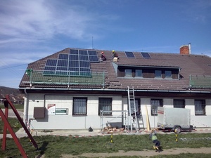<span>Zirc 2013</span>6 kWp napelemes és napkollektoros rendszer 