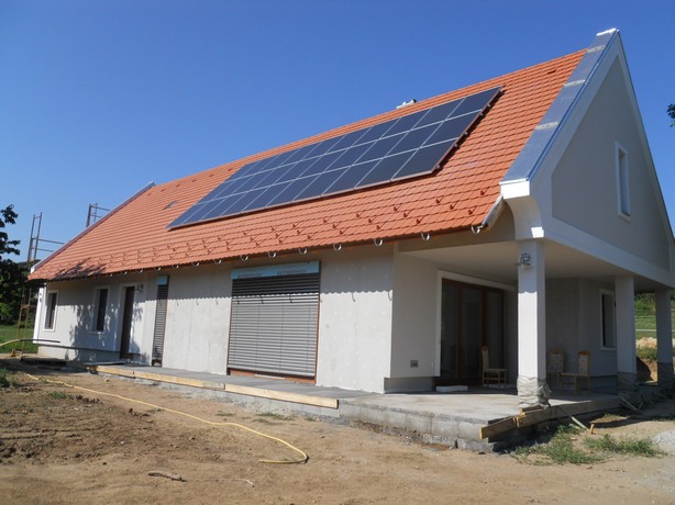 <span>Alsóőrs 2013</span>3,84 kWp napelemes rendszer