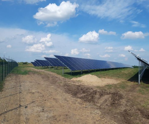 <span>Kiskunfélegyháza 2019</span>590,24 kWp napelempark kivitelezése